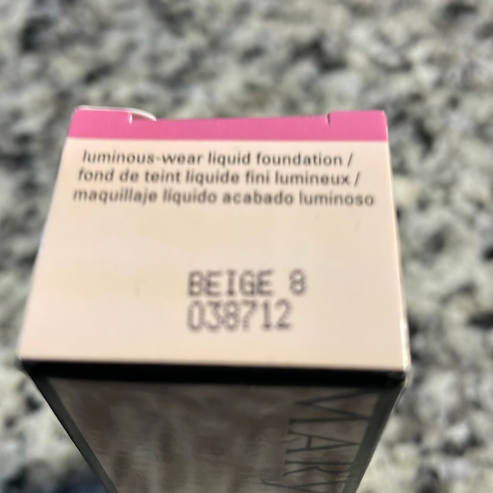 Time wise luminous-wear liquid foundation